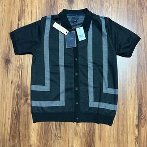 Black and Gray Button-Up Shirt